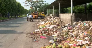 সারাদেশে উন্মুক্ত বর্জ্যে ভোগান্তিতে মানুষ, ছড়াচ্ছে দুর্গন্ধ